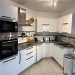Apartamento Renove , Climatise, Terrasse, Parking En Sous Sol *