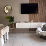 Renove , Climatise, Terrasse, Parking En Sous Sol * Saint-Laurent-du-Var