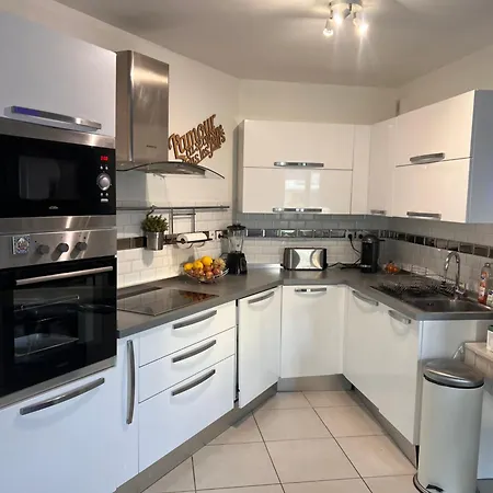 아파트 Renove , Climatise, Terrasse, Parking En Sous Sol *