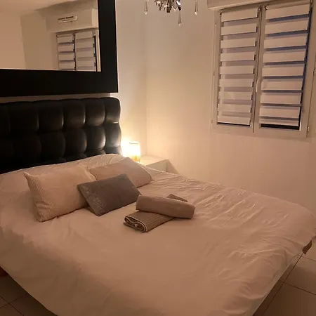 Apartment Renove Climatise , Terrasse, Parking