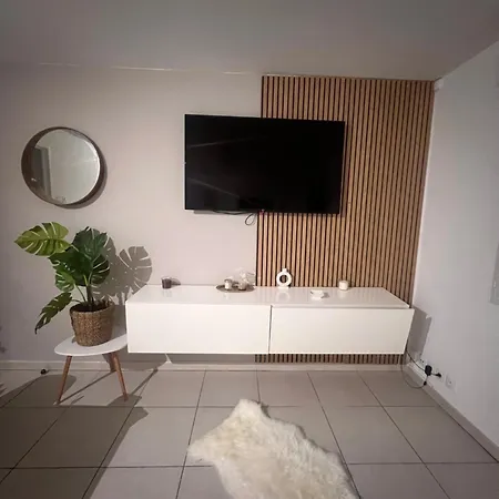 Renove Climatise , Terrasse, Parking Apartment Saint-Laurent-du-Var