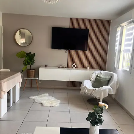 Renove , Climatise, Terrasse, Parking En Sous Sol