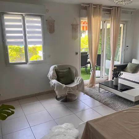 Renove Climatise , Terrasse, Parking * Saint-Laurent-du-Var