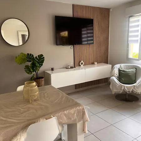 Apartment Renove Climatise , Terrasse, Parking