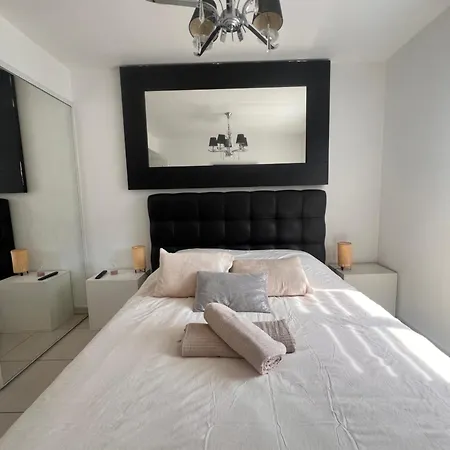Renove , Climatise, Terrasse, Parking En Sous Sol 아파트