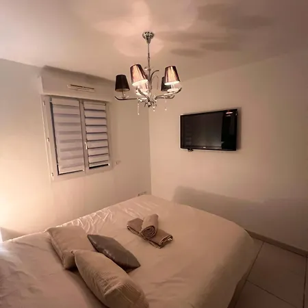 Renove , Climatise, Terrasse, Parking En Sous Sol * 생로랑뒤바르